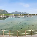 別荘 Spectacular Waterfront Fishermans - Rorbu *