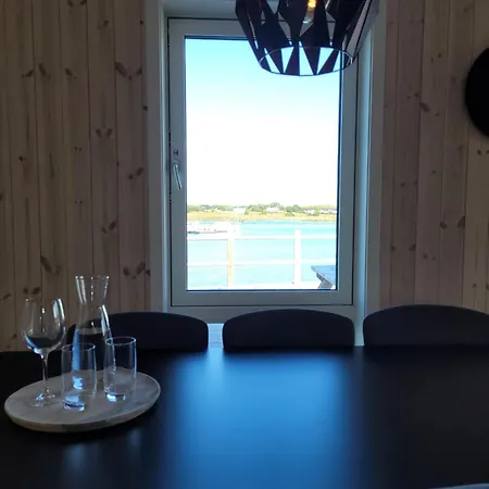 Moderne Rorbu I Lofoten Holiday home *