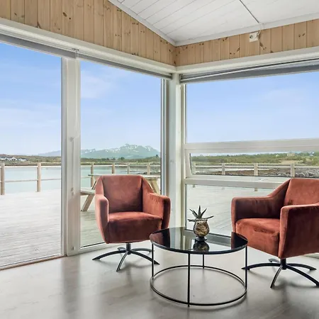 Spectacular Waterfront Fishermans - Rorbu Ferienhaus Gravdal (Vestvagoy)
