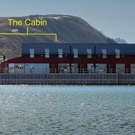 Spectacular Waterfront Fishermans - Rorbu Feriehus