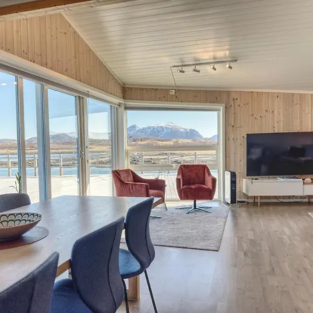 Holiday home Spectacular Waterfront Fishermans - Rorbu Gravdal (Vestvagoy)