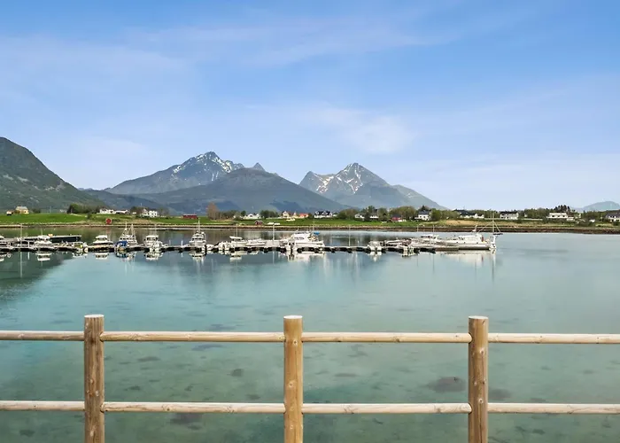Spectacular Waterfront Fishermans - Rorbu * Gravdal (Vestvagoy)