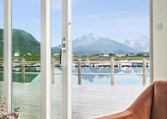 Casa vacanze Spectacular Waterfront Fishermans - Rorbu *